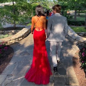 Sherri Hill - 52338 Red Open Back Foliage Motif Dress
